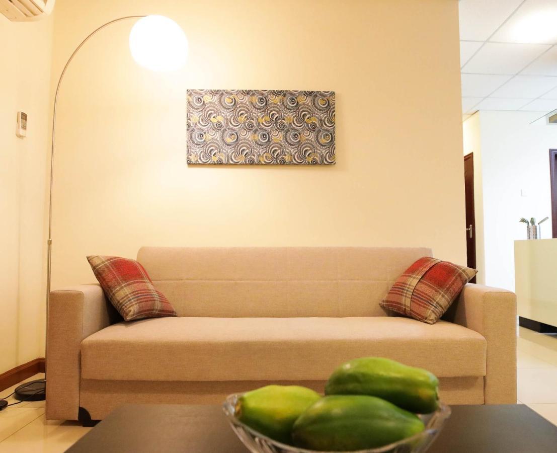 La Casa Baatsona Apts Sakumono Bagian luar foto