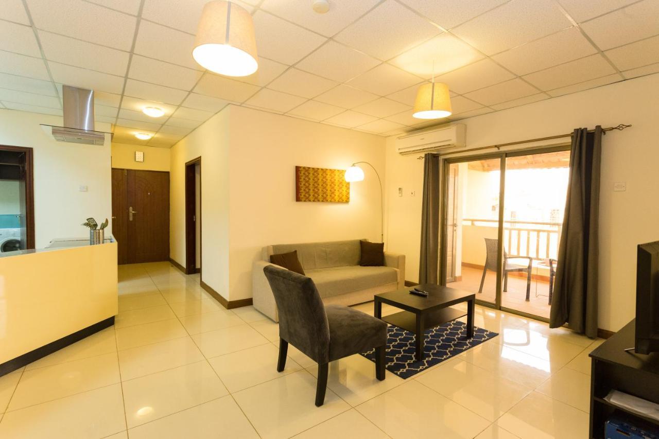 La Casa Baatsona Apts Sakumono Bagian luar foto
