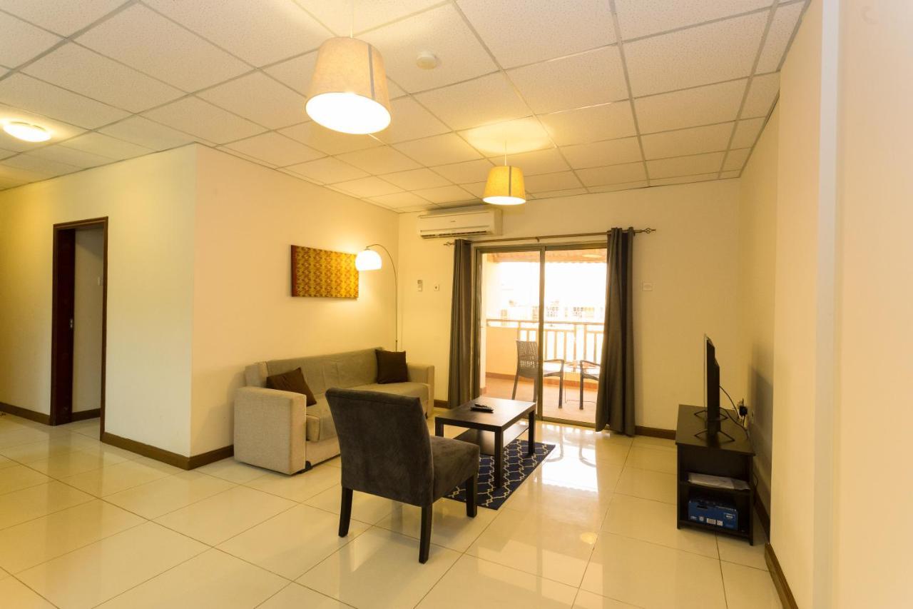 La Casa Baatsona Apts Sakumono Bagian luar foto
