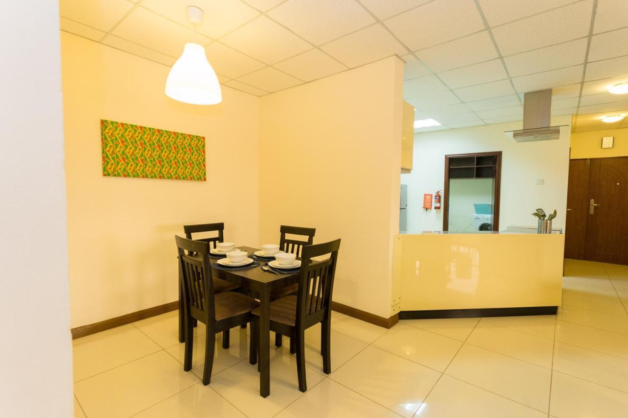 La Casa Baatsona Apts Sakumono Bagian luar foto